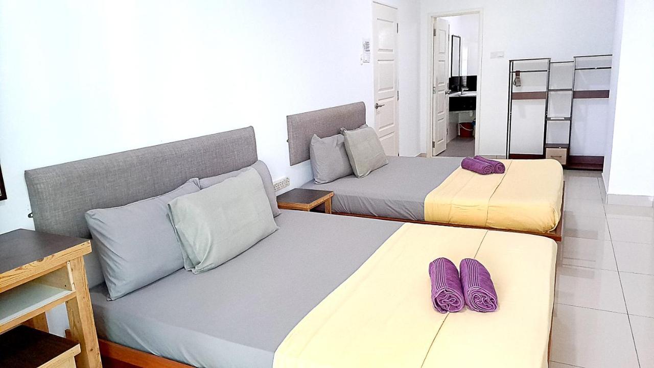 Mansion One Entire House 3 Queenbeds - Spacious Balcony Seaview George Town Eksteriør bilde
